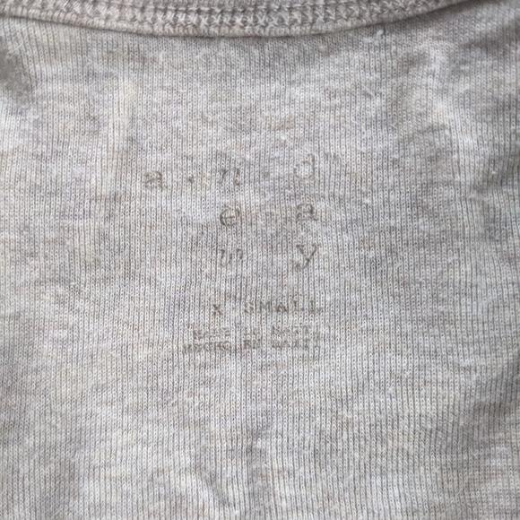 Tank tops - Picture 5 of 5